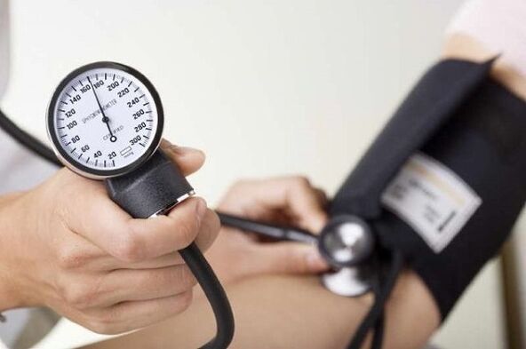 Vodena dijeta je zabranjena ako imate visok krvni tlak