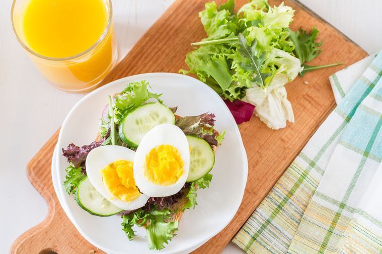 Salata od krastavaca i kuhanih jaja